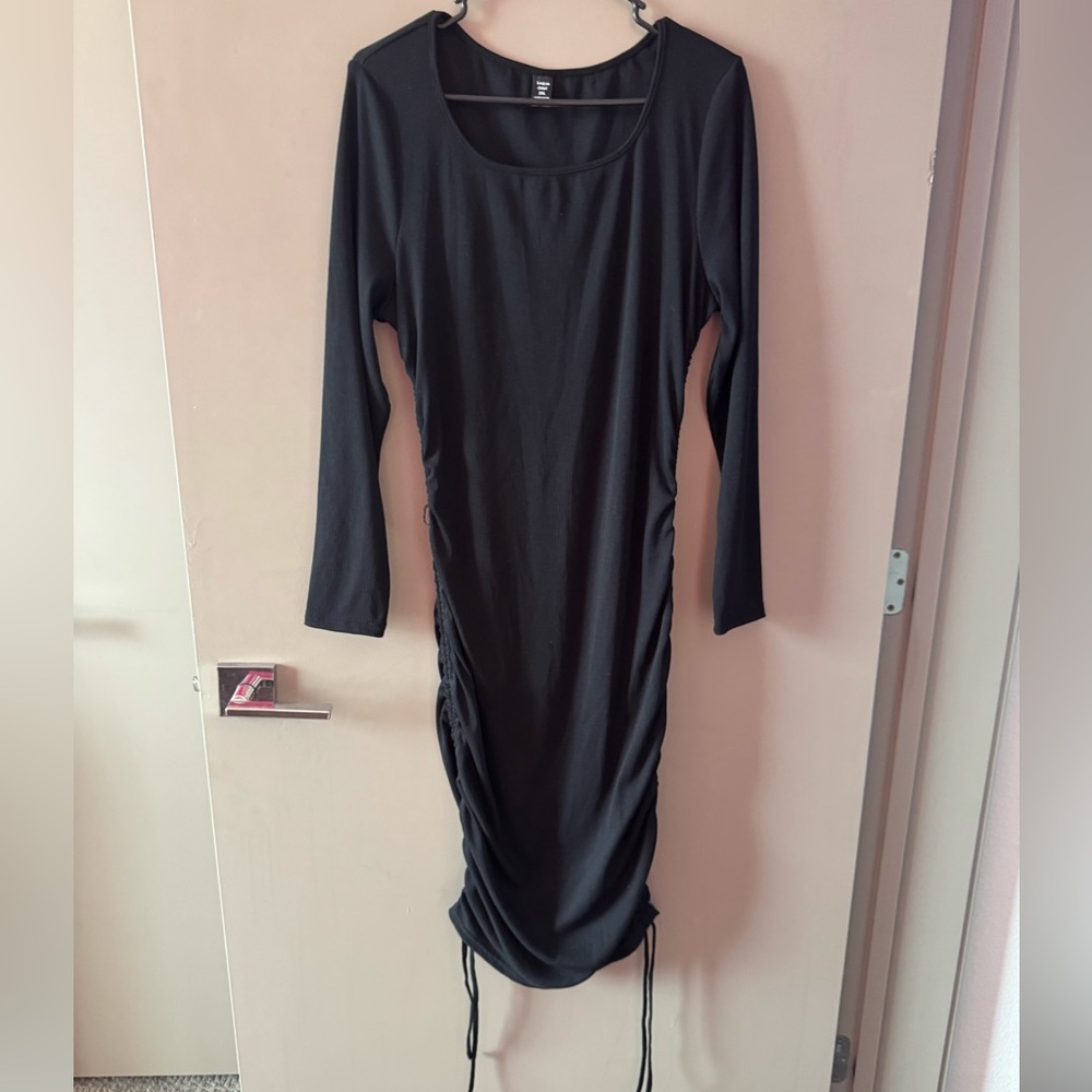 Black Long Sleeve Scrunched Scooped Neck Dress